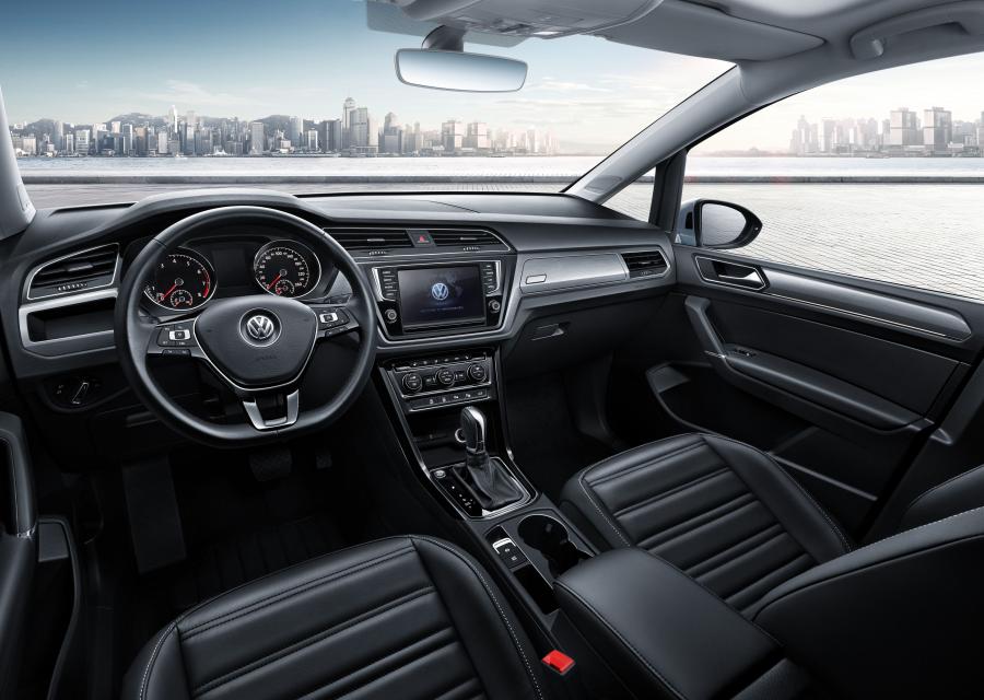 Торпедо Volkswagen Cross Touran L 2018 года  (CN) (фото 6 из 9)